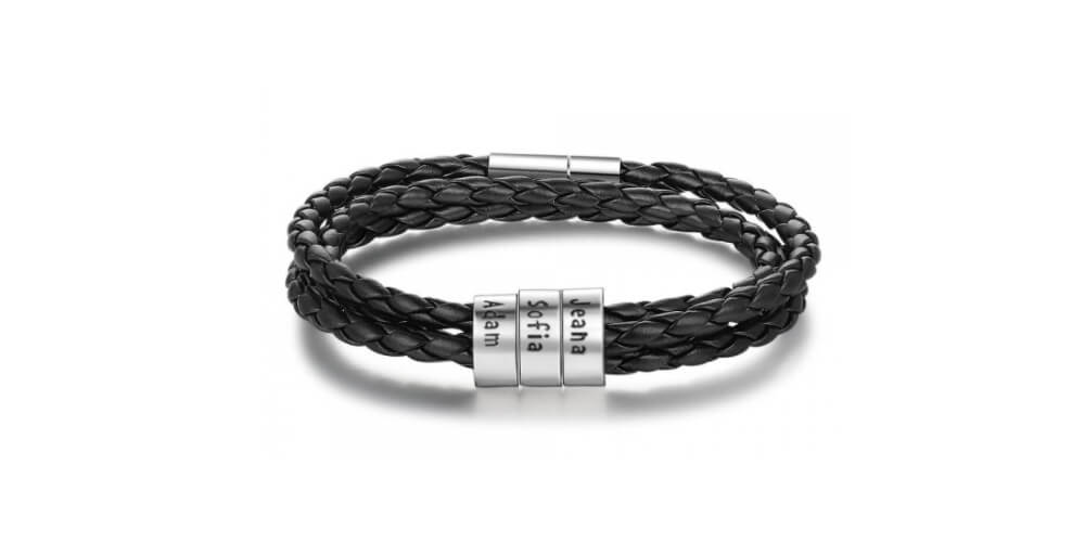 Take your pick from this magnificent array of men’s bracelet